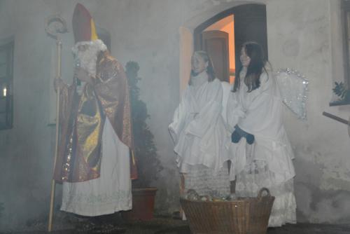 Mikulášská nadílka s buzením čertů